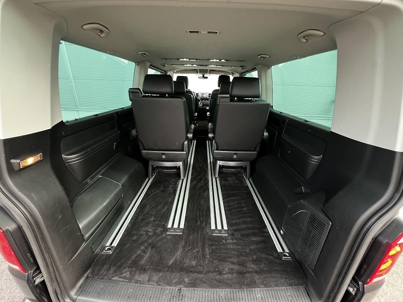Volkswagen Multivan 2.0TDI 150kW DSG 4x4 Long TZ - fotka 22 z 23