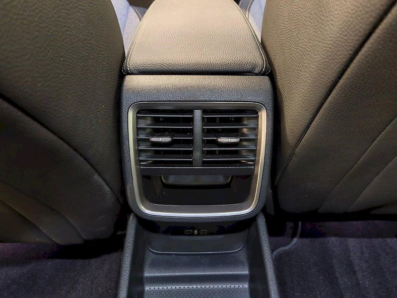 Škoda Octavia (2024) Combi 1.5 TSI 110 kW Top Selec - fotka 24 z 29