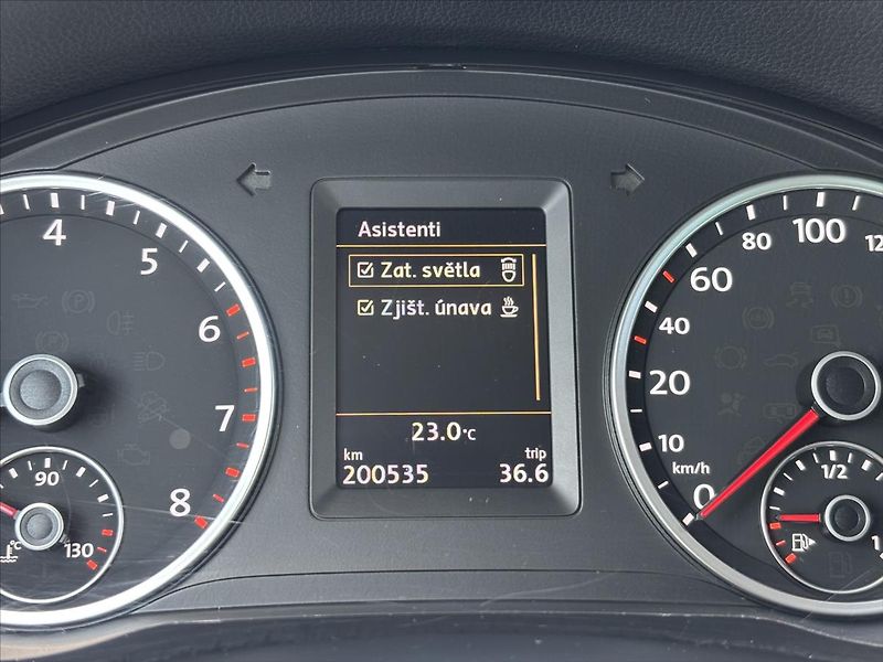 Volkswagen Tiguan 2,0 TSi 4x4 AT R-Line TOP STAV - fotka 38 z 40