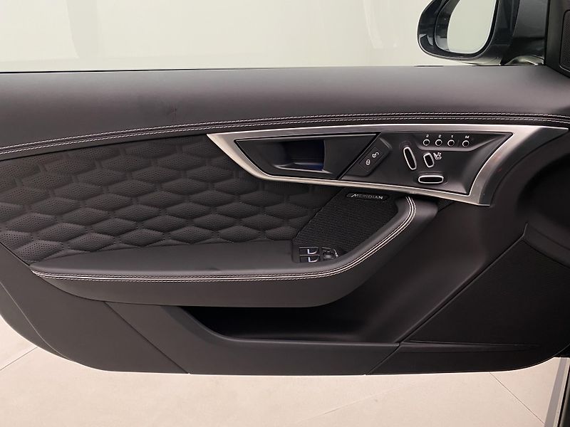 Jaguar F-Type SVR 5.0 423kW AWD CZ REZERVACE - fotka 6 z 42