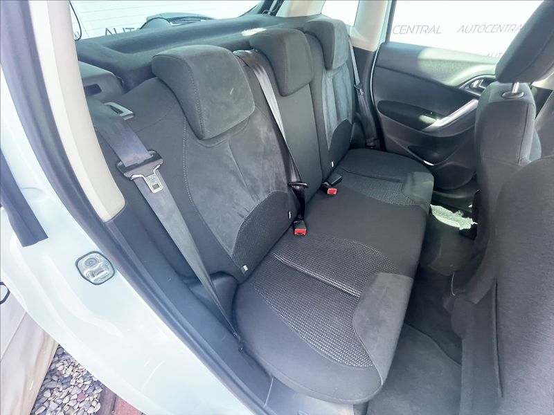 Citroën C3 1,4 i,VTi,Exklusive,70kW,serv. - fotka 20 z 21