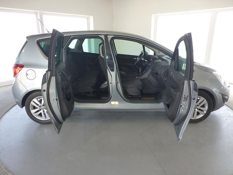 Opel Meriva (2011) 1,4i-88KW**KLIMA*ALU**TEMPOMAT - fotka 25 z 26