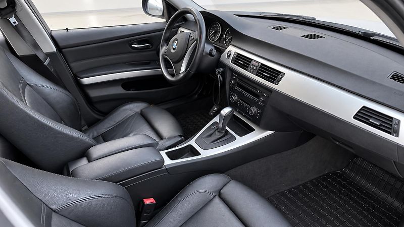 BMW Řada 3 (2012) - fotka 15 z 17
