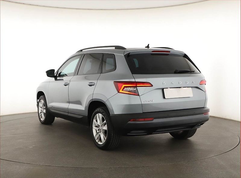 Škoda Karoq (2019) Ambition 1.0 TSI, Navi - fotka 4 z 20