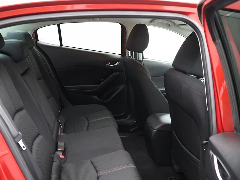 Mazda 3 2,0 G120 Automat Attraction - fotka 13 z 32