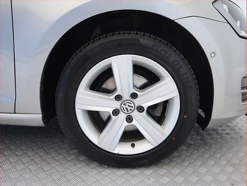 Volkswagen Golf (2014) Comfortline 1.2 TSI, Navi - fotka 15 z 20