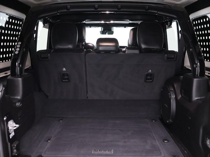 Jeep Wrangler 2,0 4xe 200kW Unlim. Rubicon C - fotka 10 z 34
