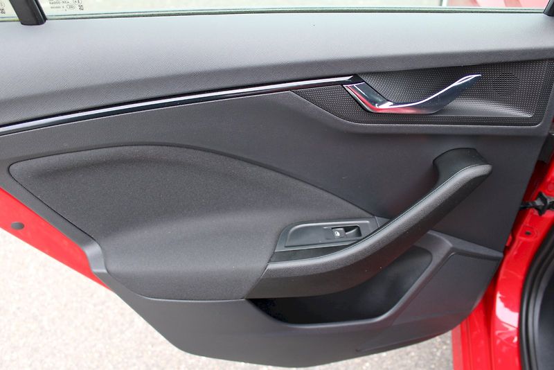 Škoda Kamiq (2024) Fresh 1.0TSI / 81kW 7°DSG - fotka 19 z 24