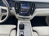 Volvo V60 2,0 B4 P Plus Dark AT - náhled 10