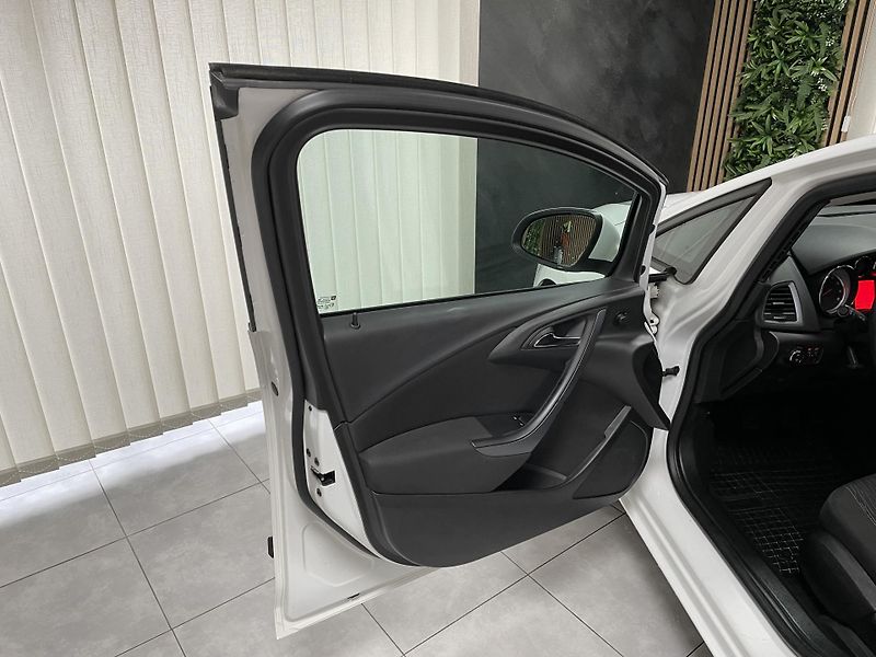 Opel Astra 1.4 i ČR 1.MAJITEL SERVISKA  - fotka 18 z 24