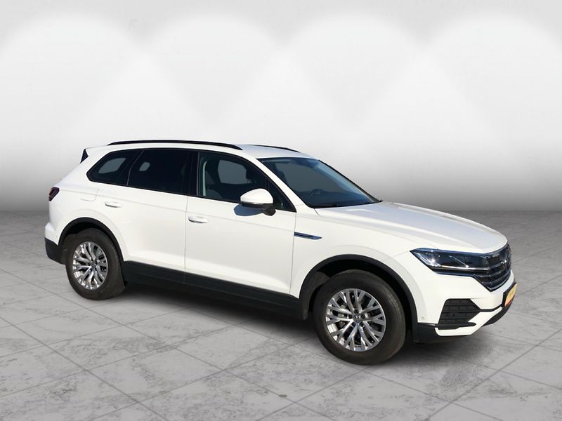 Volkswagen Touareg 3,0 TDI V6 4Motion - fotka 6 z 27
