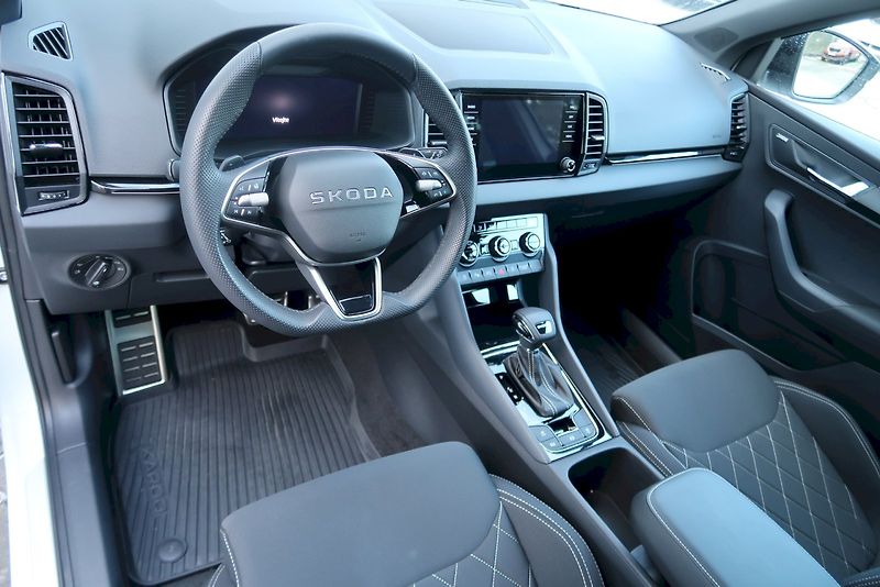 Škoda Karoq (2025) SportLine 2,0 TDi /110 kW - fotka 7 z 32