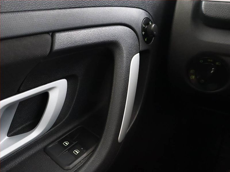 Škoda Fabia (2009) Ambiente 1.2 12V, po STK - fotka 11 z 11