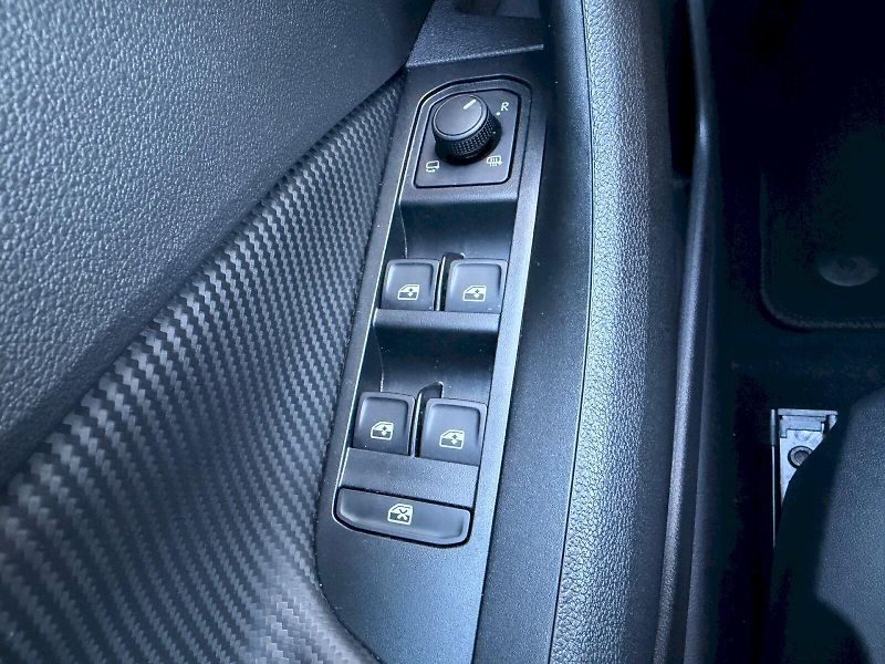 Škoda Kamiq (2025) 1.0TSI 85kW Monte Carlo - fotka 10 z 35