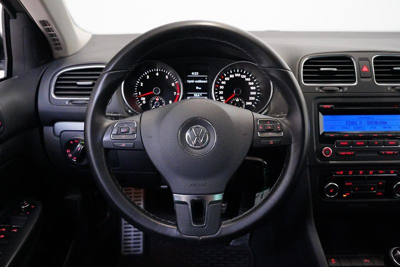 Volkswagen Golf - fotka 18 z 26