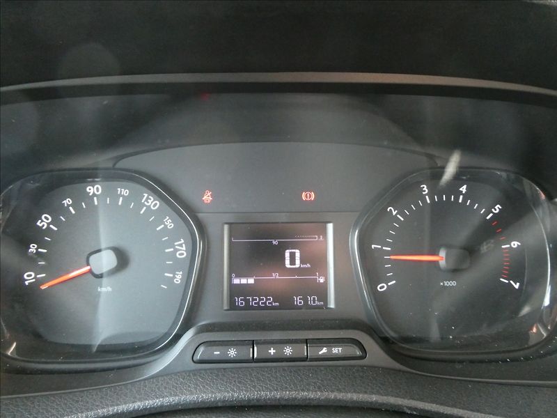 Citroën Jumpy 2,0 HDi 110kW závěs, 2x kola - fotka 33 z 40