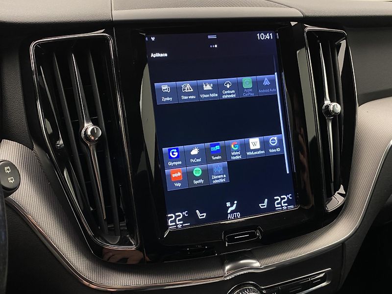 Volvo XC60 D4 AWD R-DESIGN REZERVACE - fotka 36 z 44