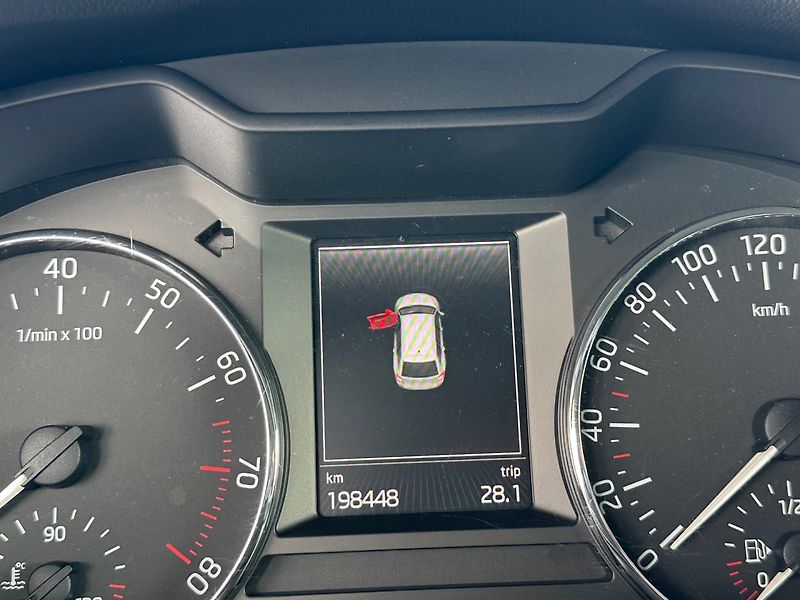 Škoda Octavia (2013) 1.2TSi NAVI, GARANCE KM - fotka 10 z 14
