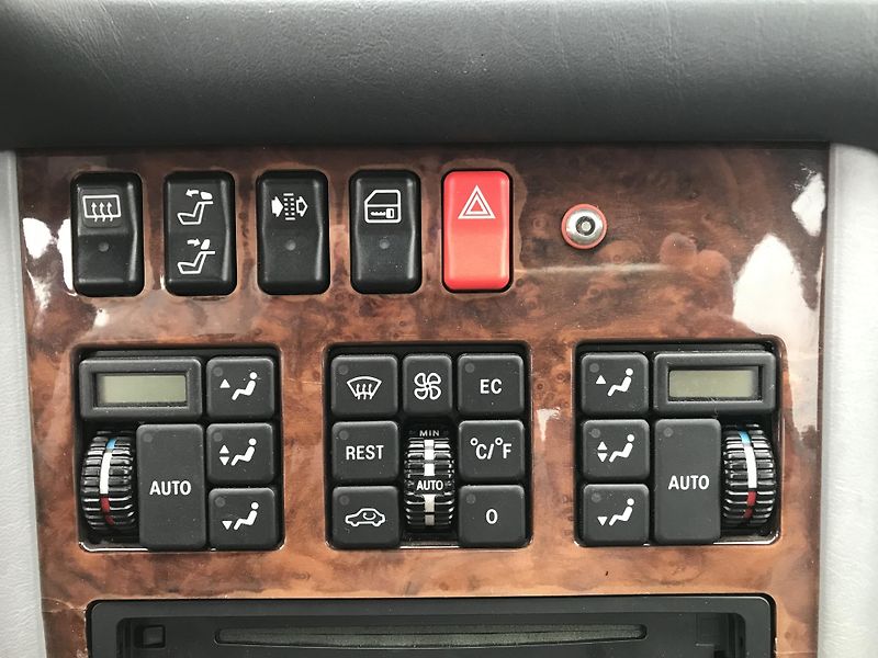 Mercedes-Benz Třídy S S 600  W12  290 KW,AUT.KUPÉ... - fotka 15 z 17