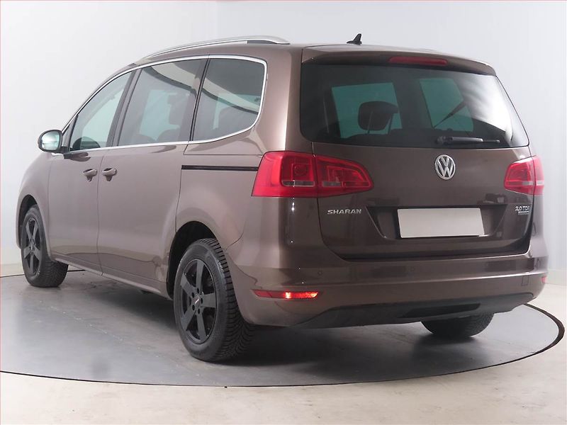 Volkswagen Sharan (2011) Highline 2.0 TDI, 4X4, 7 míst - fotka 4 z 18
