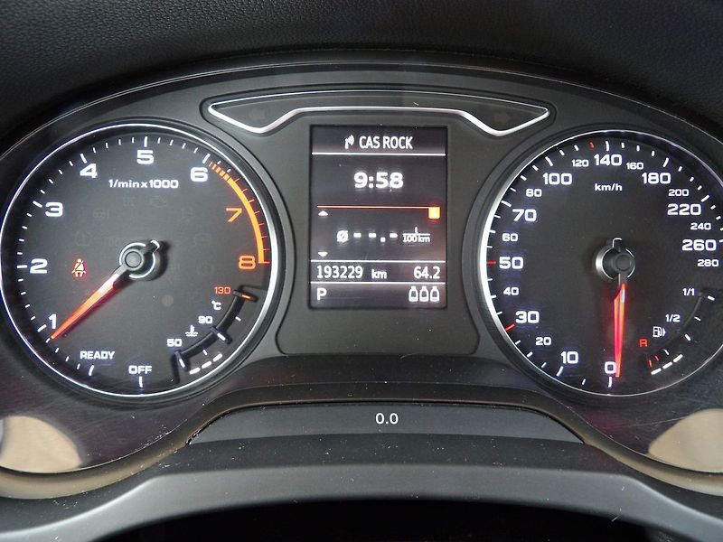 Audi A3 1.4TSI 110kW DSG Sline Xenon - fotka 8 z 26