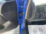 Volkswagen Golf 1.6i SR 100PS 134TKM EXTRA 1A! - náhled 96
