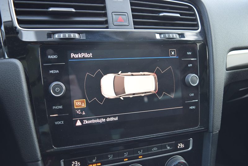 Volkswagen Golf Variant (2018) 1.4TSI 92kw COMFORTLIN PAN TAŽ - fotka 26 z 48