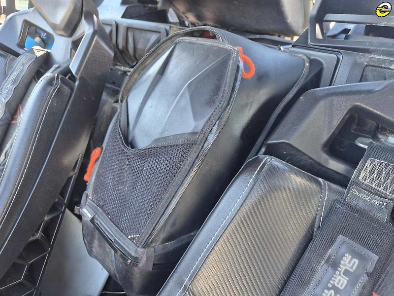 Can-Am Maverick X3 X RS Turbo (2018) Maverick X3 X RC Turbo - fotka 25 z 37