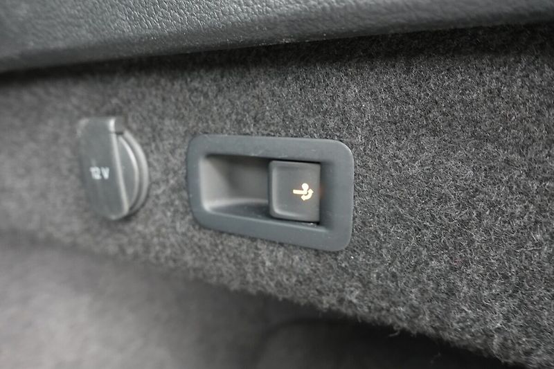 Volkswagen Passat ZLEVNĚNO 2,0TSi 206kW Alltrack - fotka 15 z 37