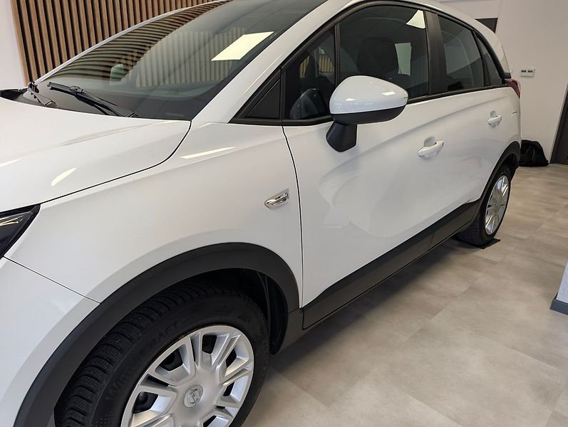Opel Crossland X 1.2 T - fotka 4 z 26