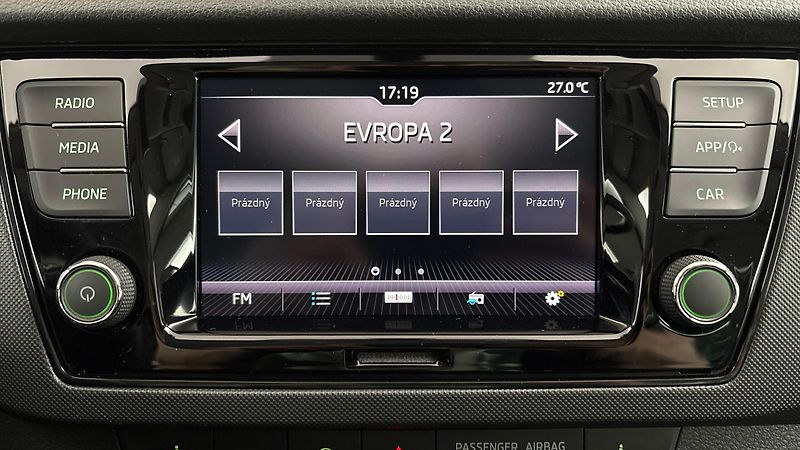 Škoda Fabia 1.0 TSI Ambition Combi - fotka 11 z 24