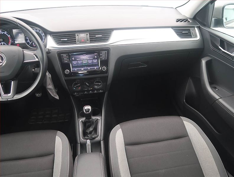 Škoda Rapid (2019) 1.0 TSI, Serv.kniha, Tempomat - fotka 8 z 13