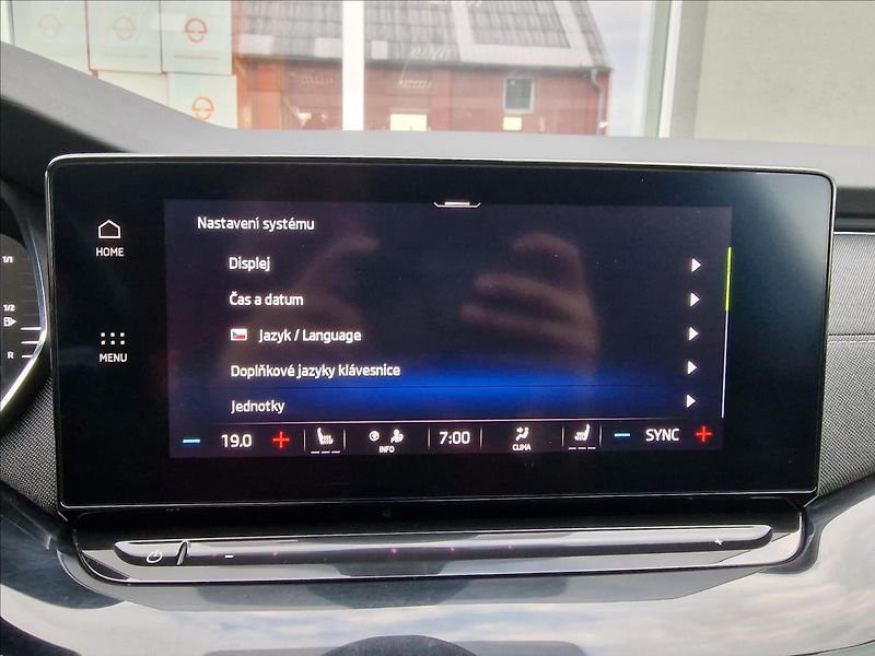 Škoda Octavia 2.0TDI Style, původ ČR,1.Maj. - fotka 34 z 50