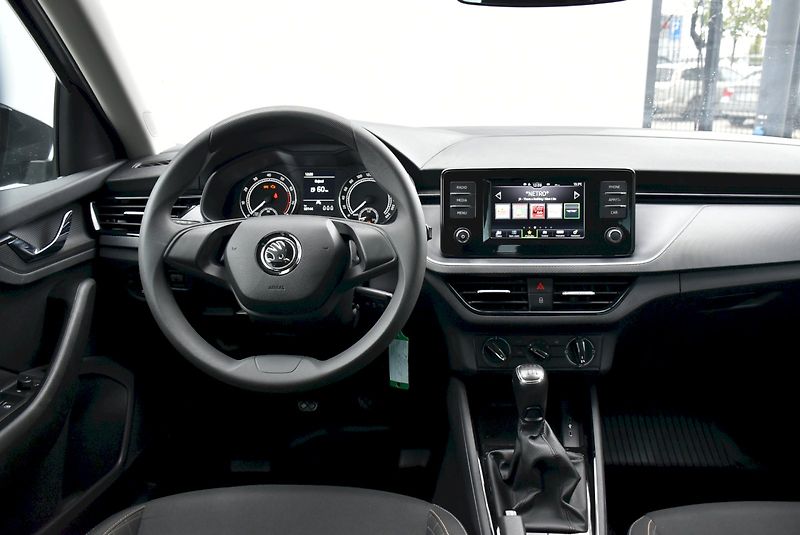 Škoda Scala (2022) AMB TS 81/1.0 M6F - fotka 5 z 20