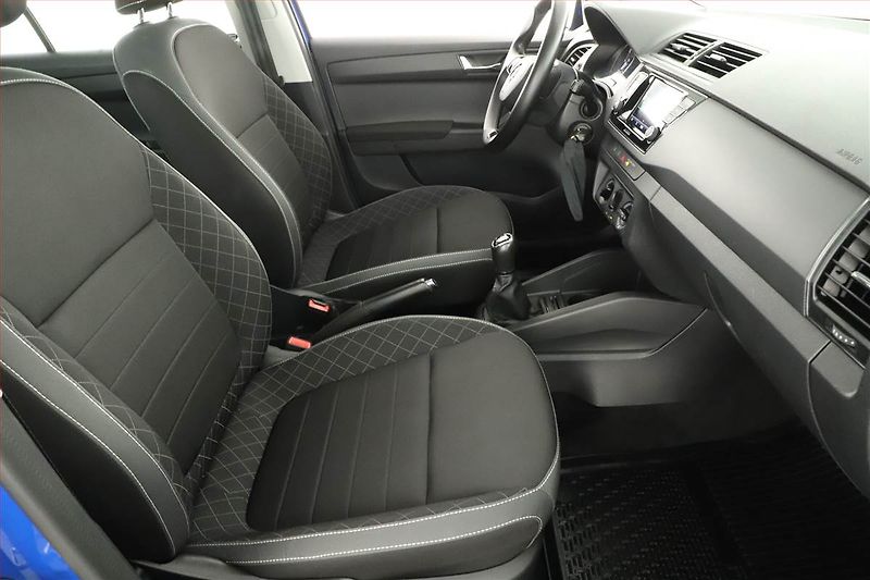 Škoda Fabia (2021) Ambition 1.0 TSI, Serv.kniha - fotka 7 z 13