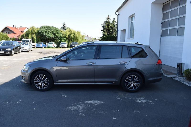 Volkswagen Golf Variant (2016) 1.4TSI 92kw CLBMT ALLSTAR NAVI - fotka 11 z 49