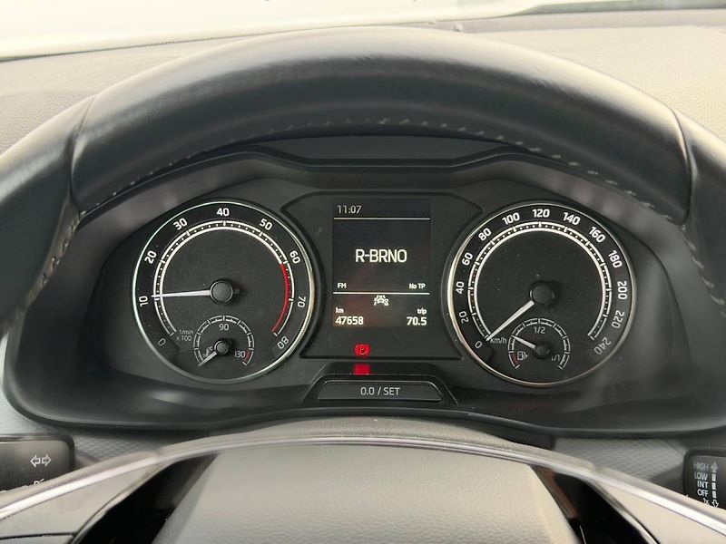 Škoda Kamiq Ambition 1,0 TSI 70 kW 5° MP - fotka 11 z 28
