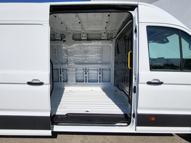 Volkswagen Crafter (2026) Skříň 35 103KW 6G FWD DR-10km - fotka 8 z 27