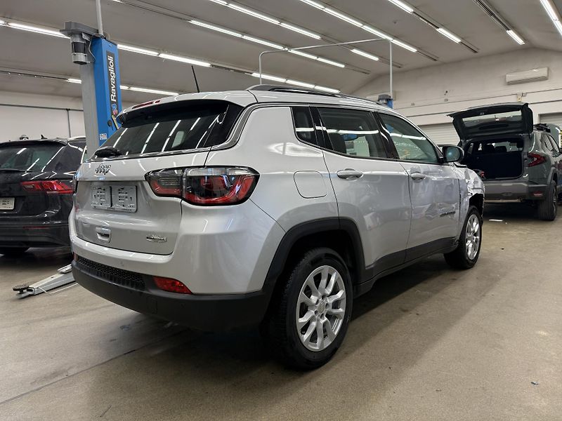 Jeep Compass 1.6 Multijet 88 kW - fotka 6 z 18