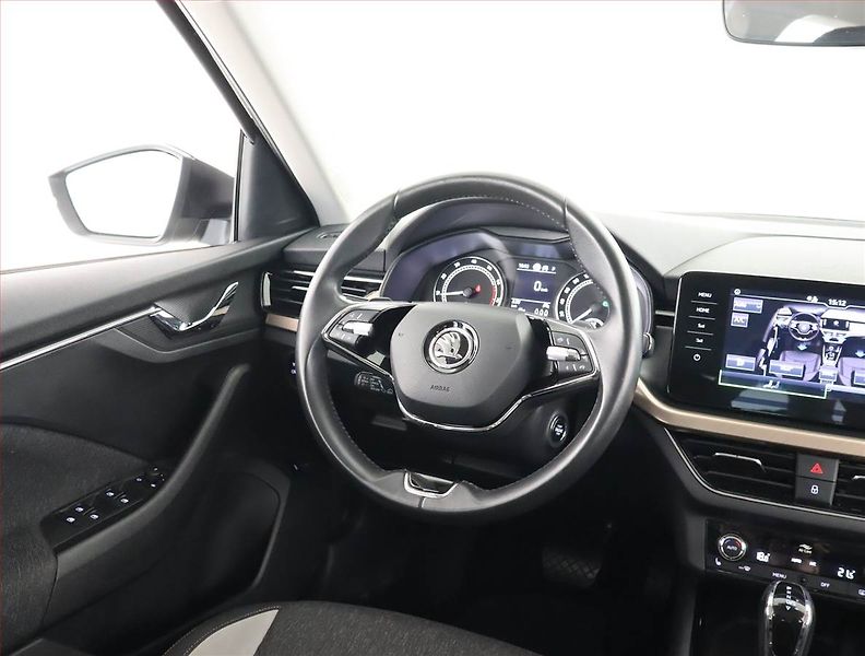 Škoda Kamiq (2022) Style Plus 1.5 TSI - fotka 7 z 25