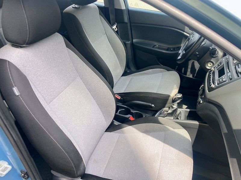 Hyundai i20 1,1CRDi (55kW)*TAŽNÉ ZAŘÍZENÍ* - fotka 13 z 17