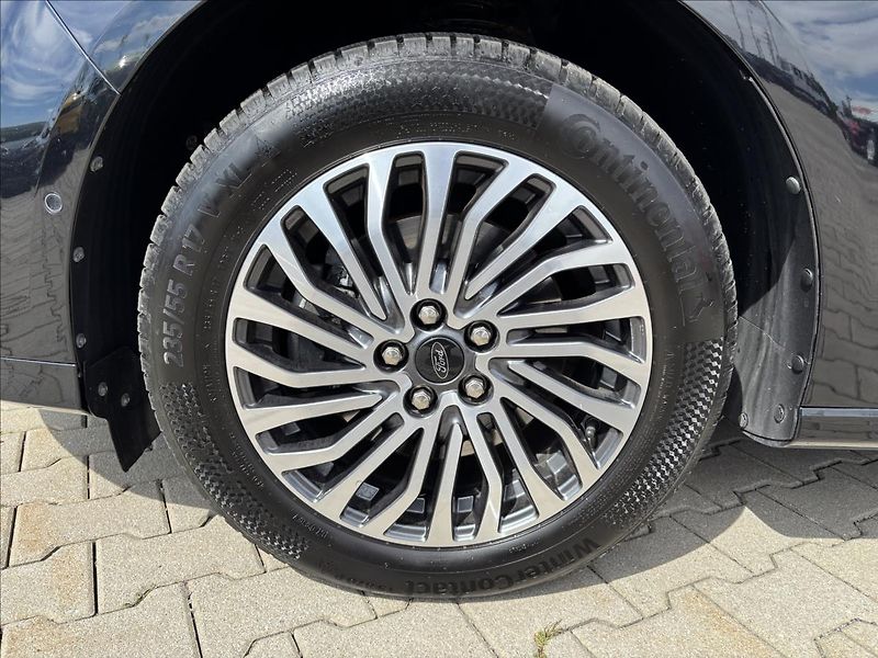 Ford S-MAX 2,5 HEV 140kW Titanium - fotka 10 z 47