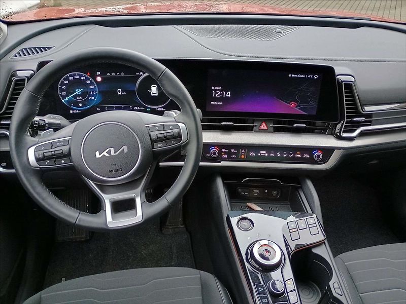 Kia Sportage 1,6 T-GDi GPF MHEV 4x2 7DCT TO - fotka 5 z 8