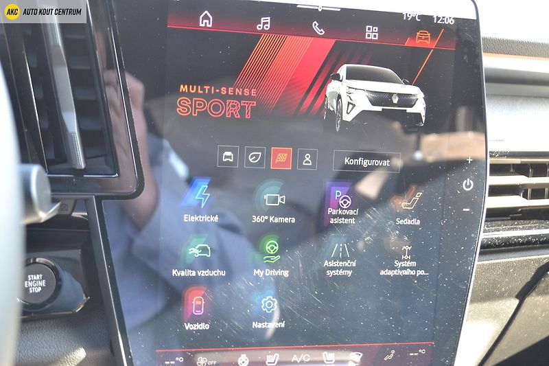 Renault Rafale esprit Alpine E-Tech full hybr - fotka 46 z 73