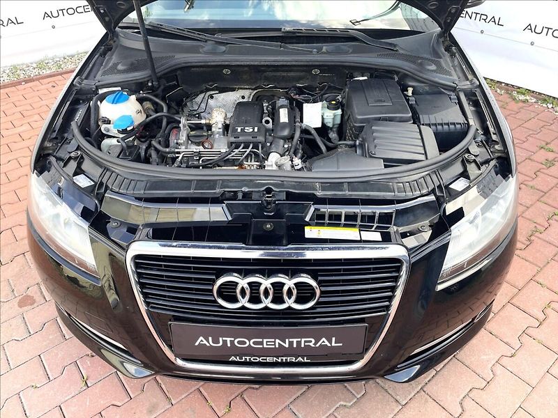 Audi A3 1,2 TFSI Sportback 77kw servis - fotka 8 z 23
