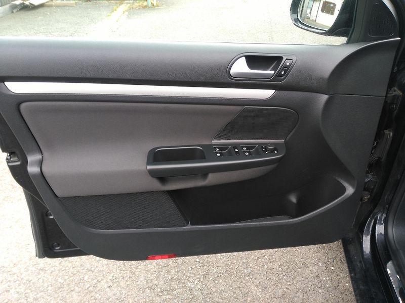 Volkswagen Golf Variant 1,2 TSI  MATCH /77 kW/ - fotka 16 z 41