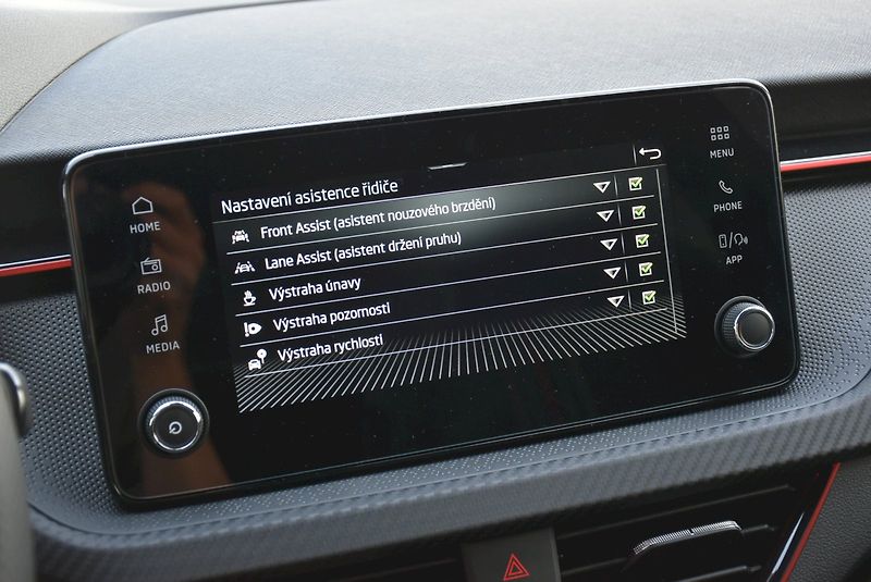 Škoda Kamiq (2026) Monte Carlo 1,0 TSI 85 kW 7-st - fotka 13 z 36
