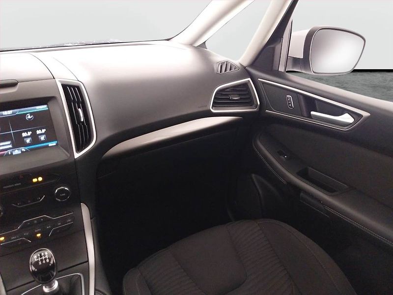 Ford S-MAX (2016) 2.0 TDCi, Serv.kniha, Tempomat - fotka 8 z 19
