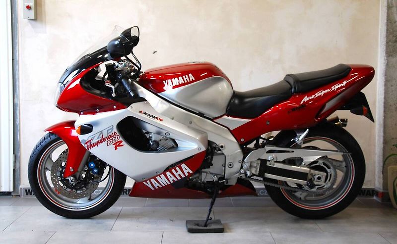 Yamaha YZF 1000 R Thunderace (1998) - fotka 12 z 20