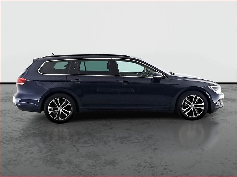 Volkswagen Passat (2018) 2.0 TDI, Automat, Navi - fotka 6 z 20